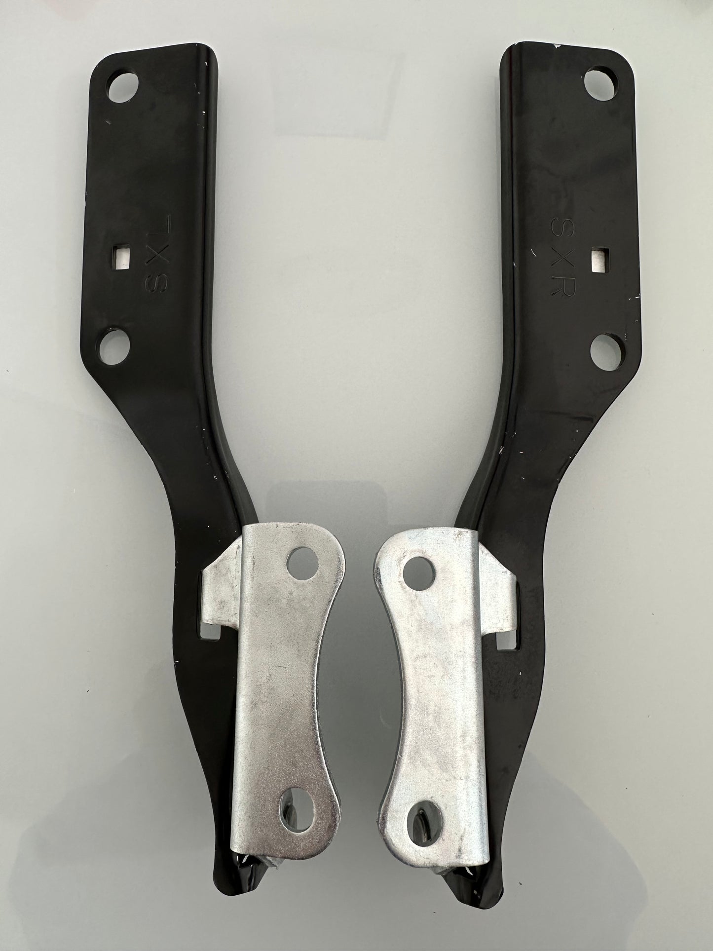 NEW Set of 2 Genuine Nissan Skyline GTR R34 Bonnet Hood Hinge Hinges Assy