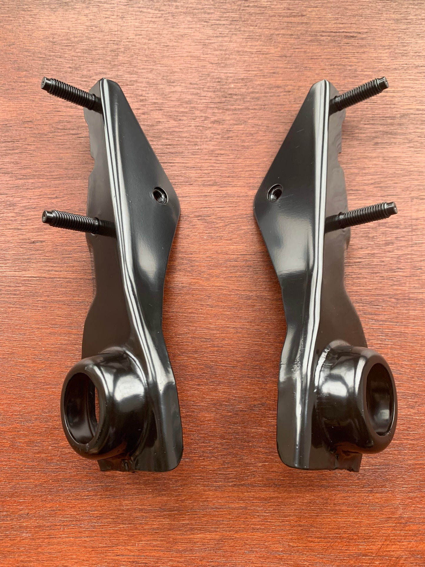 Nissan Skyline GTR R34 BNR34 Intercooler Lower Bracket Pair Set NEW OEM 99-02