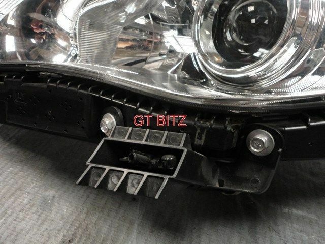 LHD Subaru Impreza Left XENON HID Headlight Headlamp Light 2010-2012