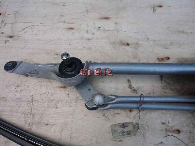 NEW Subaru Legacy Outback 2010 - 2013 LHD Front Windscreen Wipers & Motor