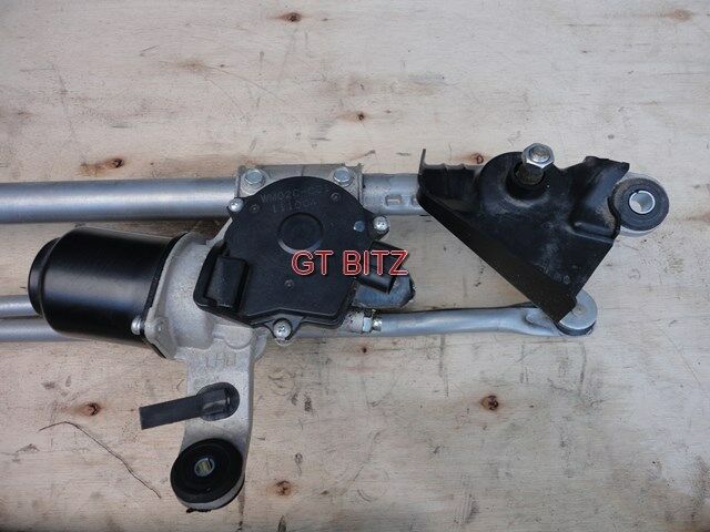 NEW Subaru Legacy Outback 2010 - 2013 LHD Front Windscreen Wipers & Motor