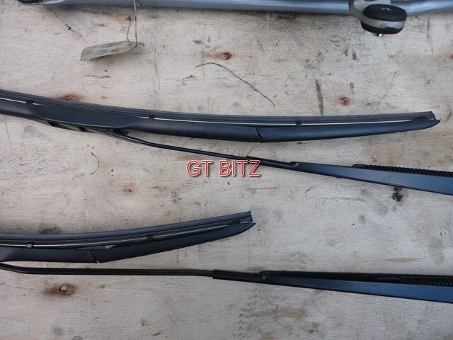 NEW Subaru Legacy Outback 2010 - 2013 LHD Front Windscreen Wipers & Motor