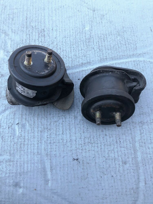 2x Nissan Skyline GTT GT-T R34 NEO6 RB25DET Rubber Engine Mounts