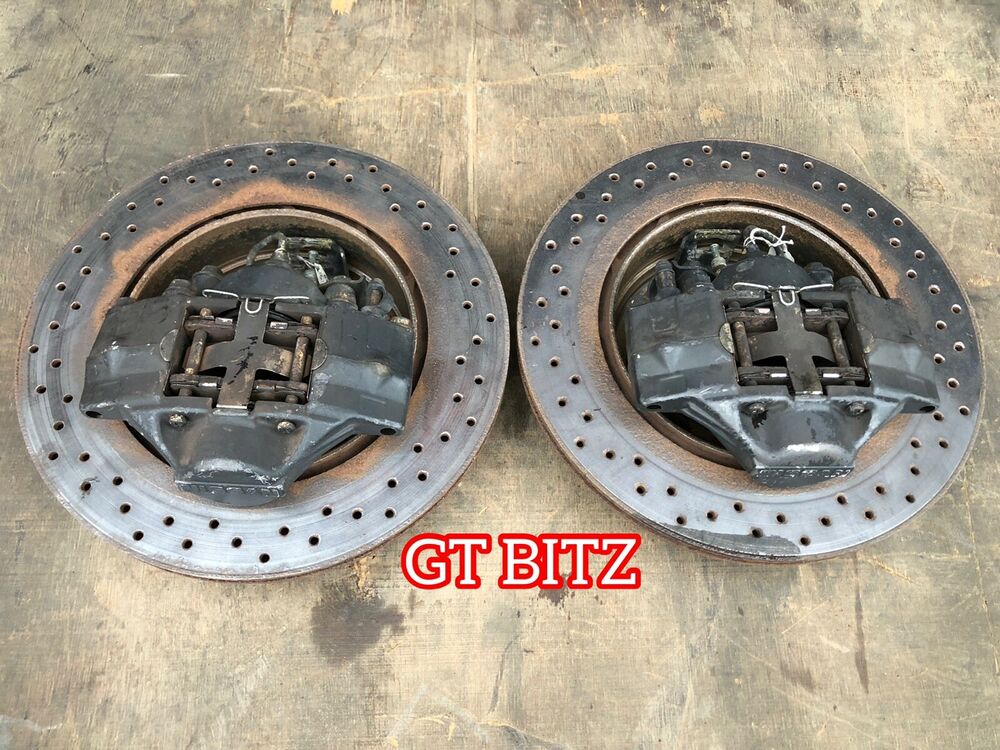 Skyline GTR R32 BNR32 Rear Brake Calipers Discs & Pads Set