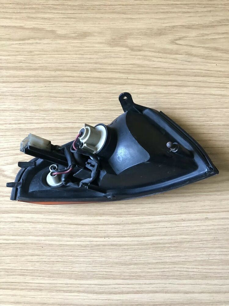 Nissan Skyline GTR R32 Front Left Indicator Flasher & Bulb Holder Harness