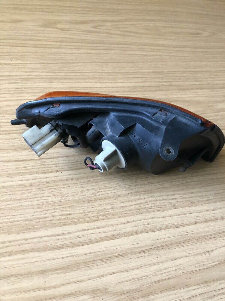 Nissan Skyline GTR R32 Front Left Indicator Flasher & Bulb Holder Harness