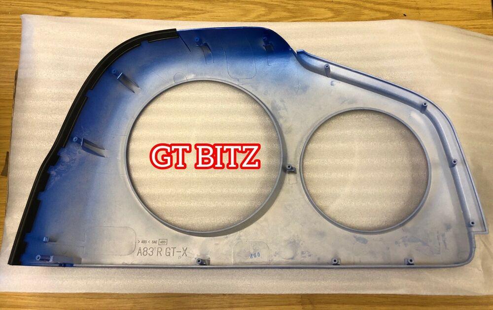 Pair of NEW Genuine Nissan Skyline GTR R34 Rear Left & Right Light Cover TV2