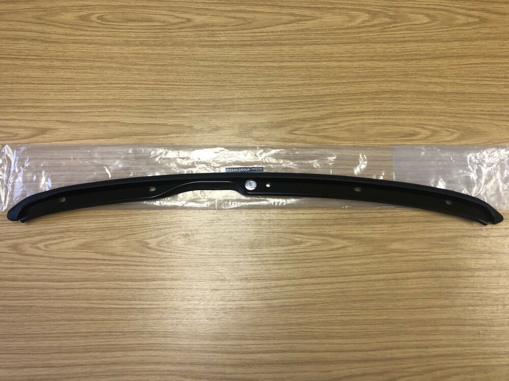NEW Skyline R34 GTR Front Bumper Grill Retainer Bonnet Weather Rubber Strip