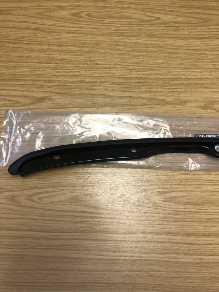 NEW Skyline R34 GTR Front Bumper Grill Retainer Bonnet Weather Rubber Strip