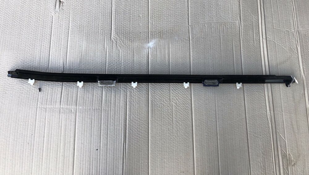 Nissan Skyline GTR GTT R34 Door Window Outer Weather Strip Moulding Trim Seal RH