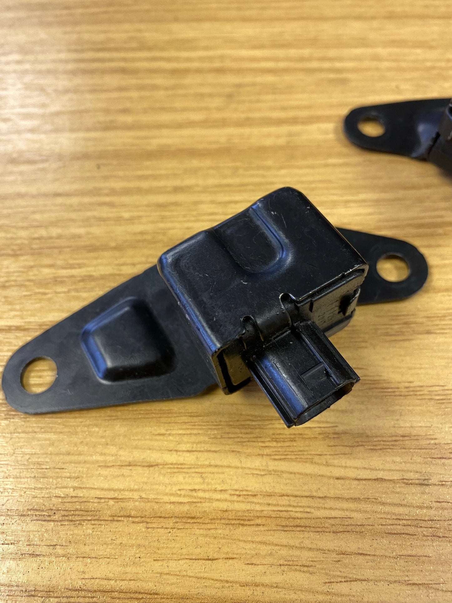 Pair of Subaru Impreza STI 9 Hawkeye Front Left & Right Airbag Air Bag Sensor