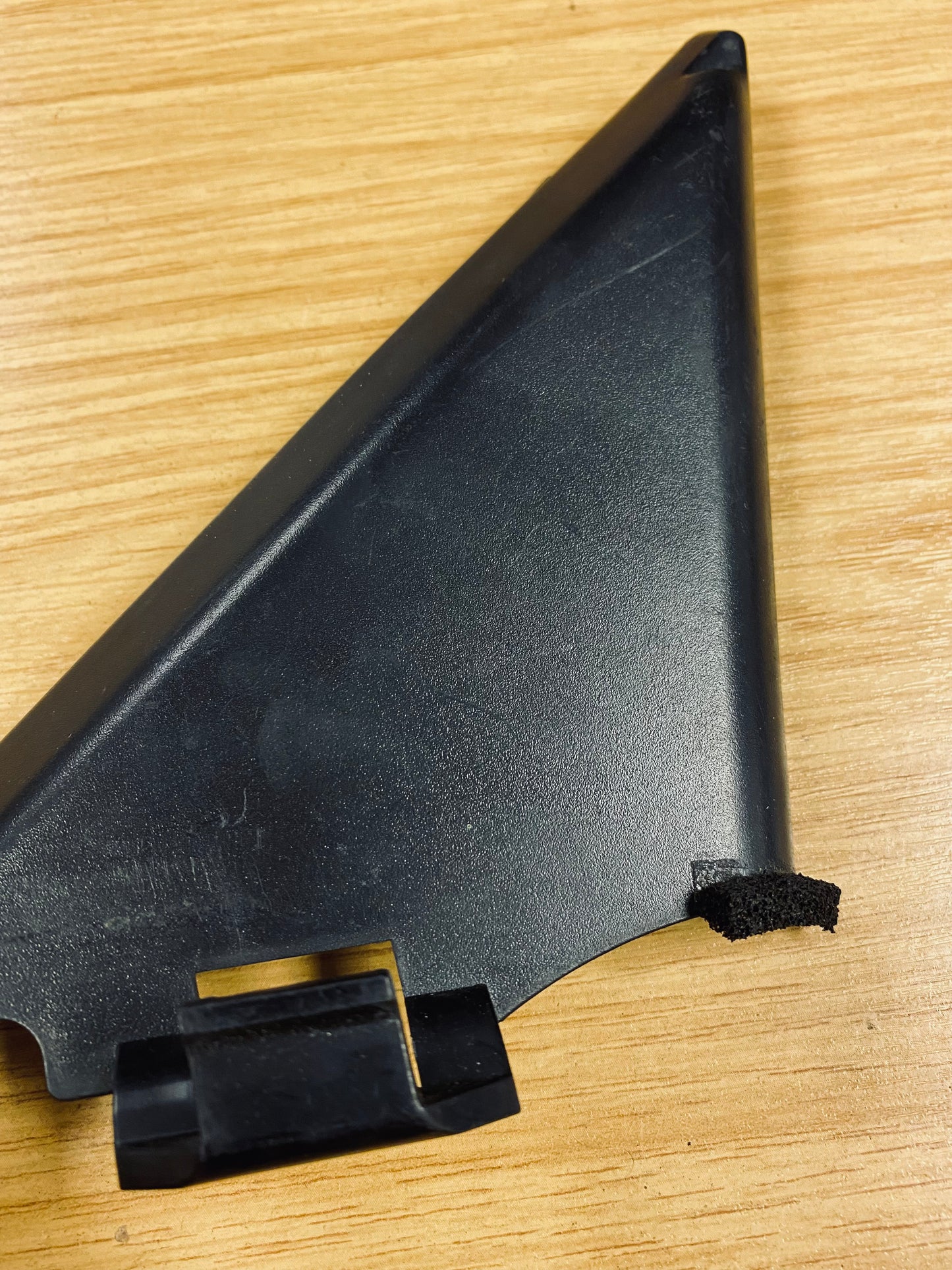 Nissan Skyline GTR R34 Interior Front Right Door Corner Cover 80292AA100 (2)