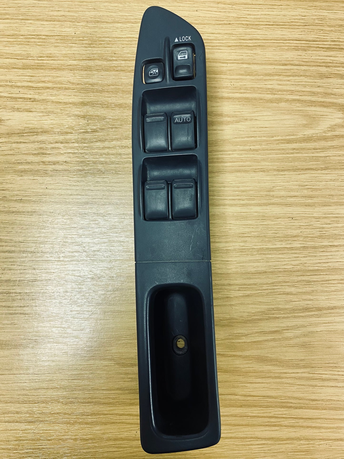 Subaru Impreza STI 8 9 Blobeye Hawkeye Front Right Electric Window Switch 03-07 (1)