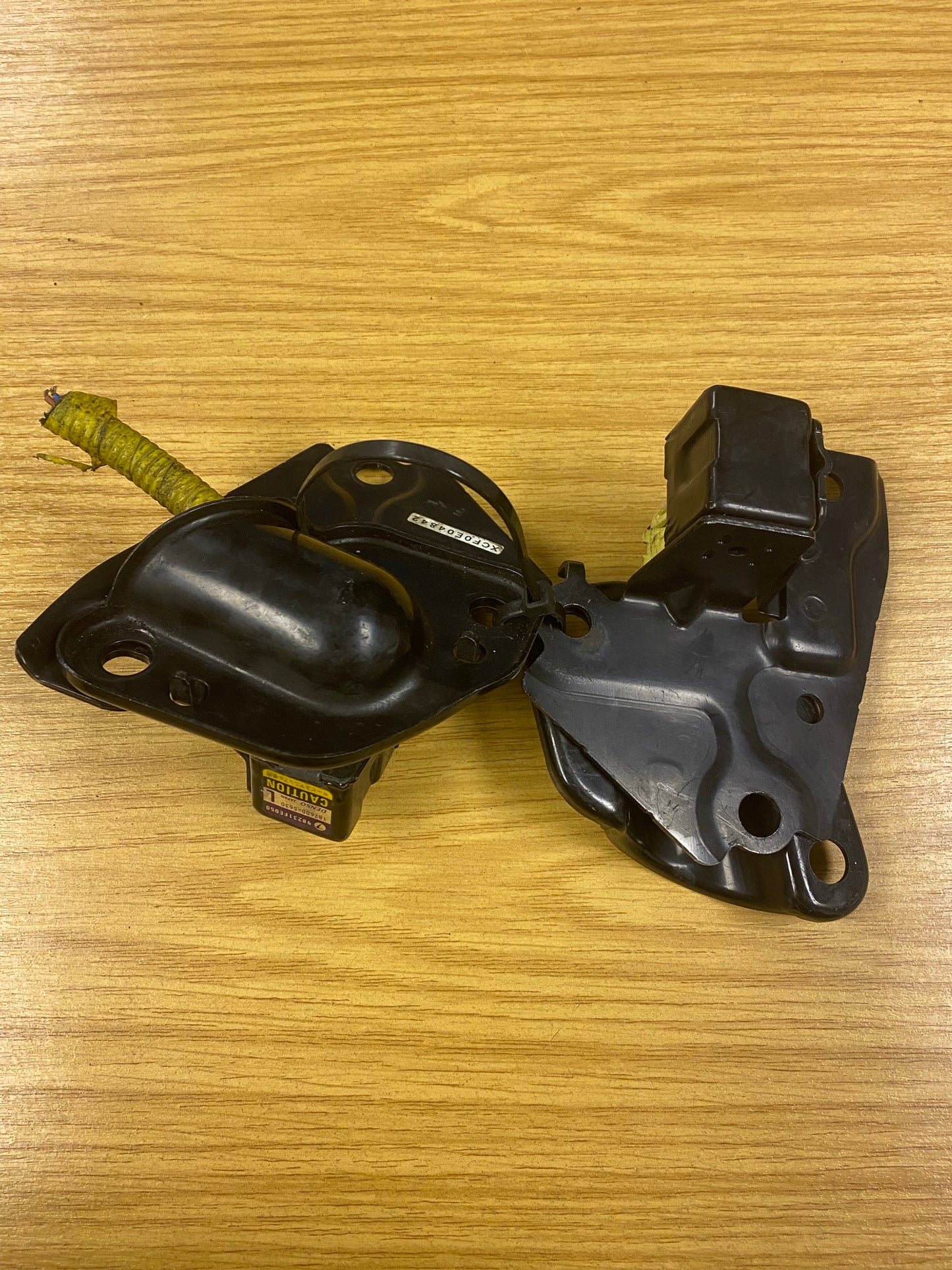 Pair of Subaru Impreza STI 8 Blobeye Left & Right Airbag Air Bag Sensor & Bracket