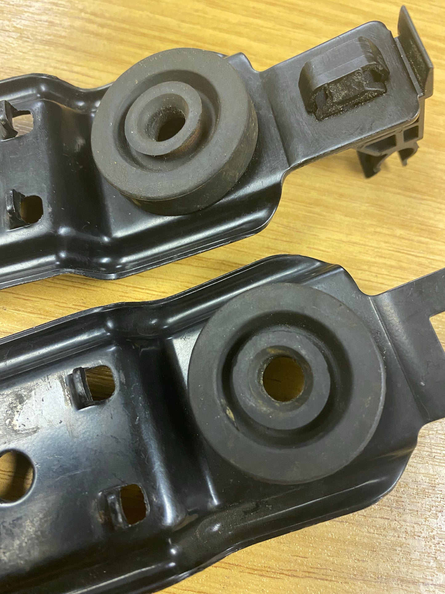 Subaru Impreza STI 9 Hawkeye Top Radiator Brackets 05-07 UK JDM PARTS