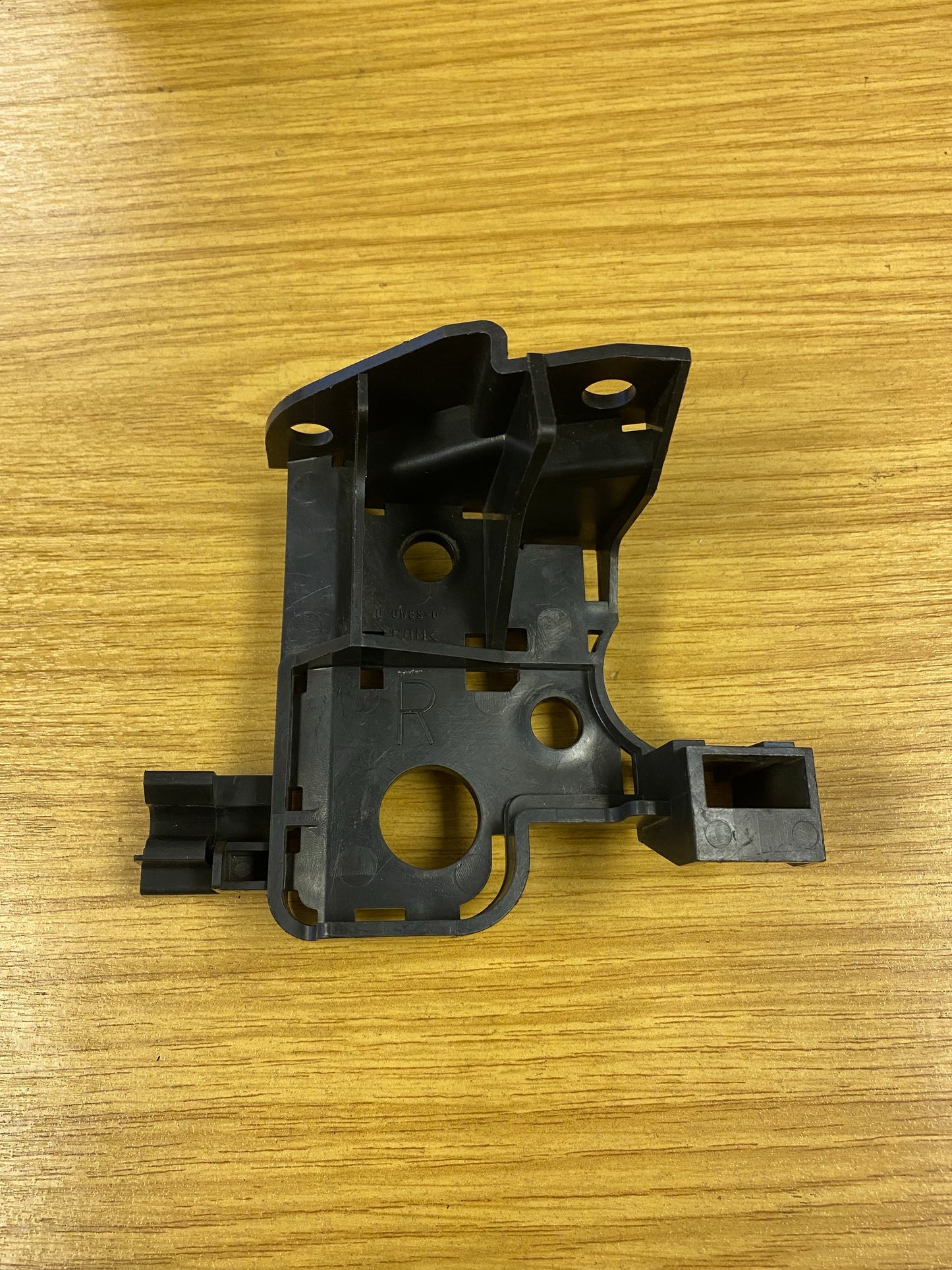 Subaru Impreza WRX STI 8 GDB Blobeye Right RHS Headlight Bracket 03-05