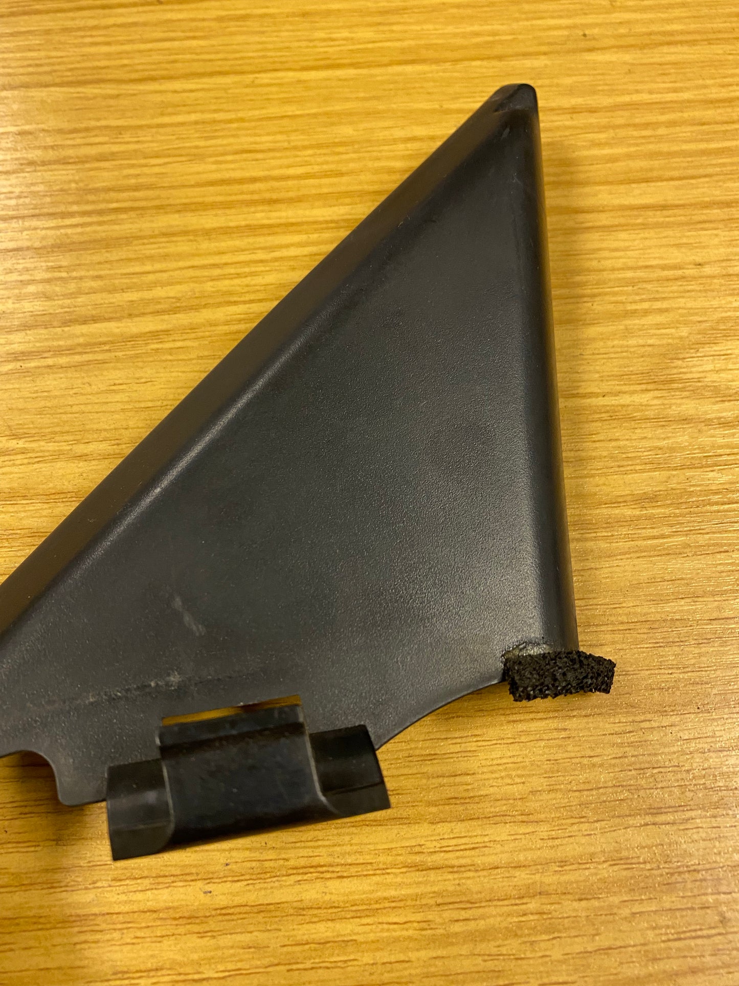 Nissan Skyline GTR R34 Interior Front Right Door Corner Cover 80292AA100 (3)