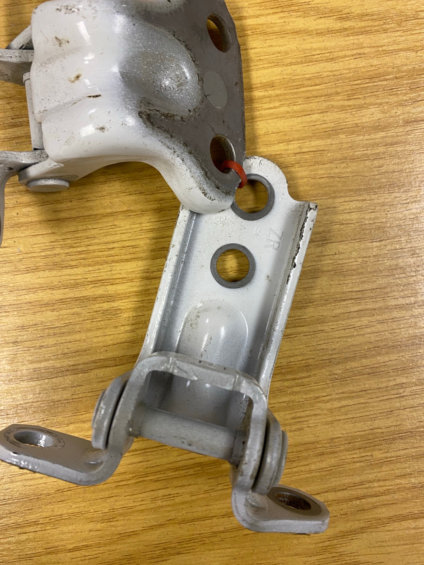 Subaru Forester Rear Right Door Hinge Hinges Pair 10-13 UK Parts