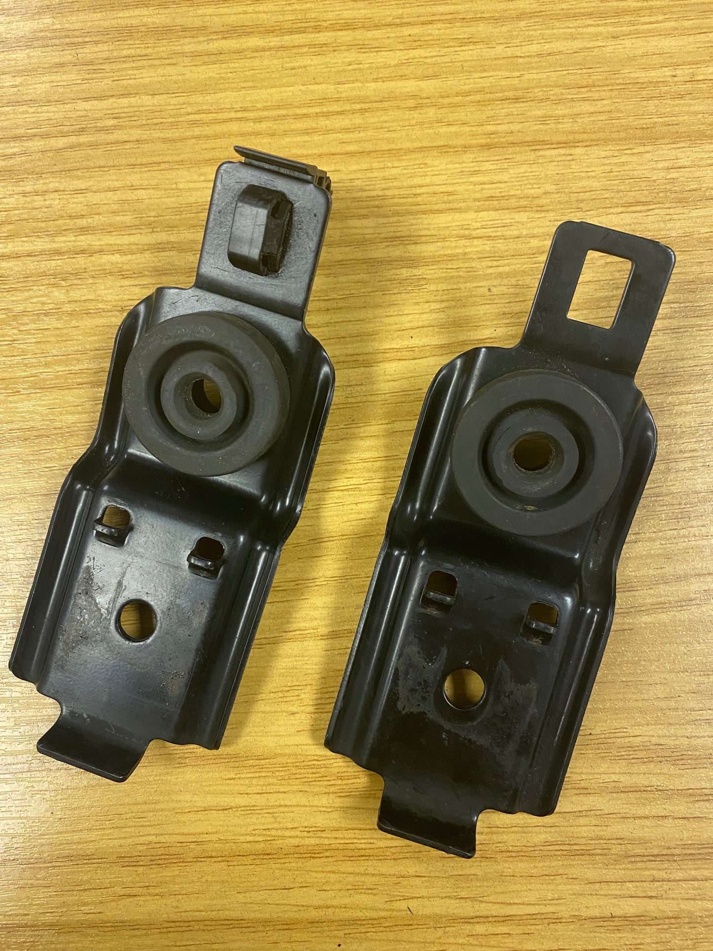 Subaru Impreza STI 9 Hawkeye Top Radiator Brackets 05-07 UK JDM PARTS
