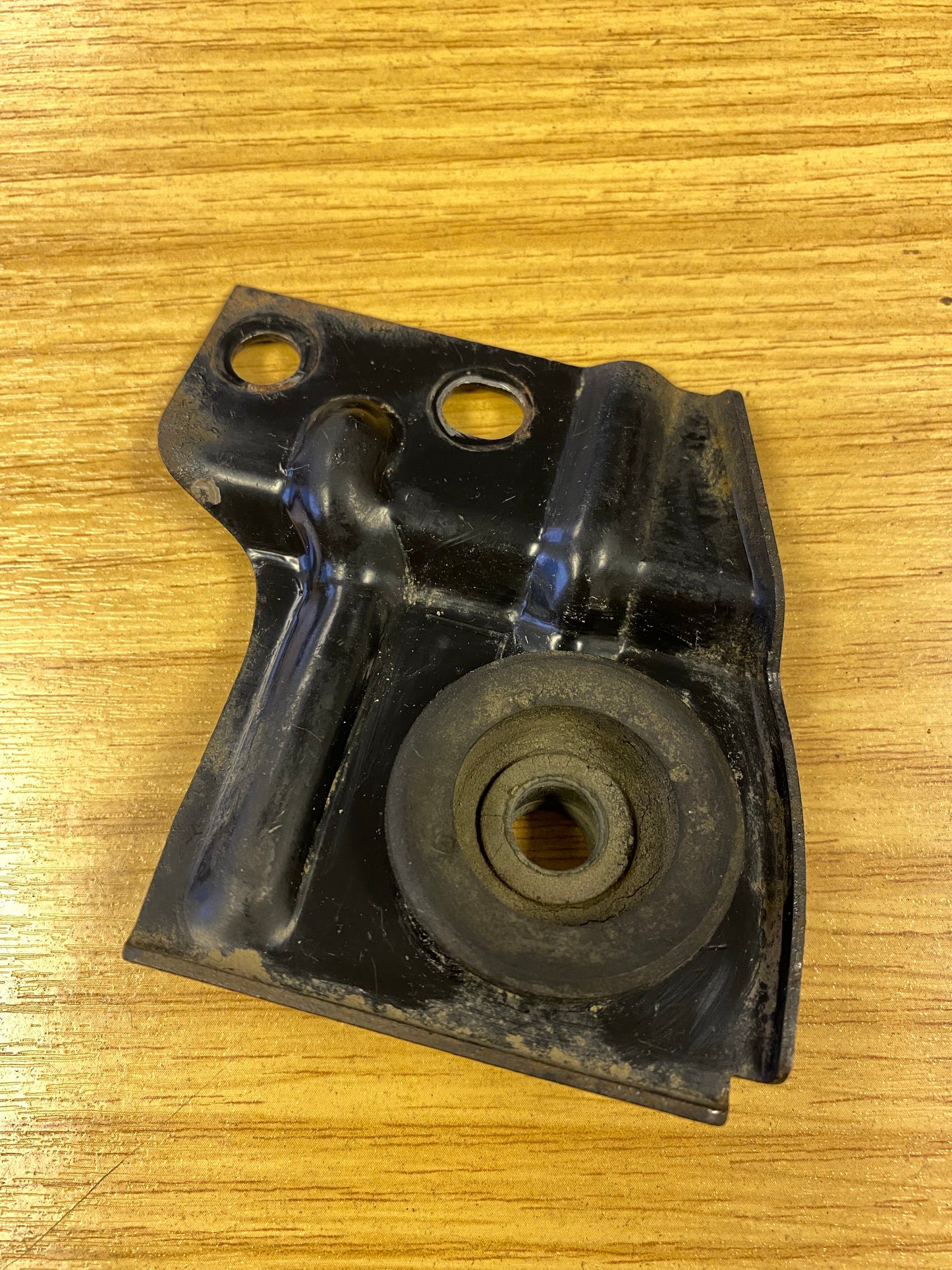 Nissan Skyline GTR R34 BNR34 Top IC Intercooler Bracket Rubber Cushions Seals (2)