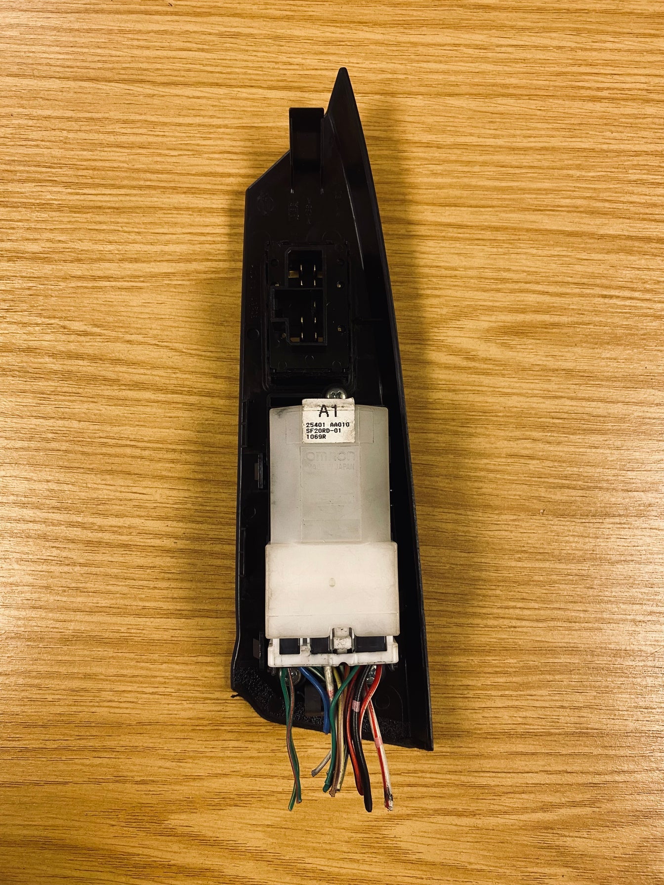 Nissan Skyline GTT GTR R34 Electric Windows & Mirrors Switch Drivers Side (3)