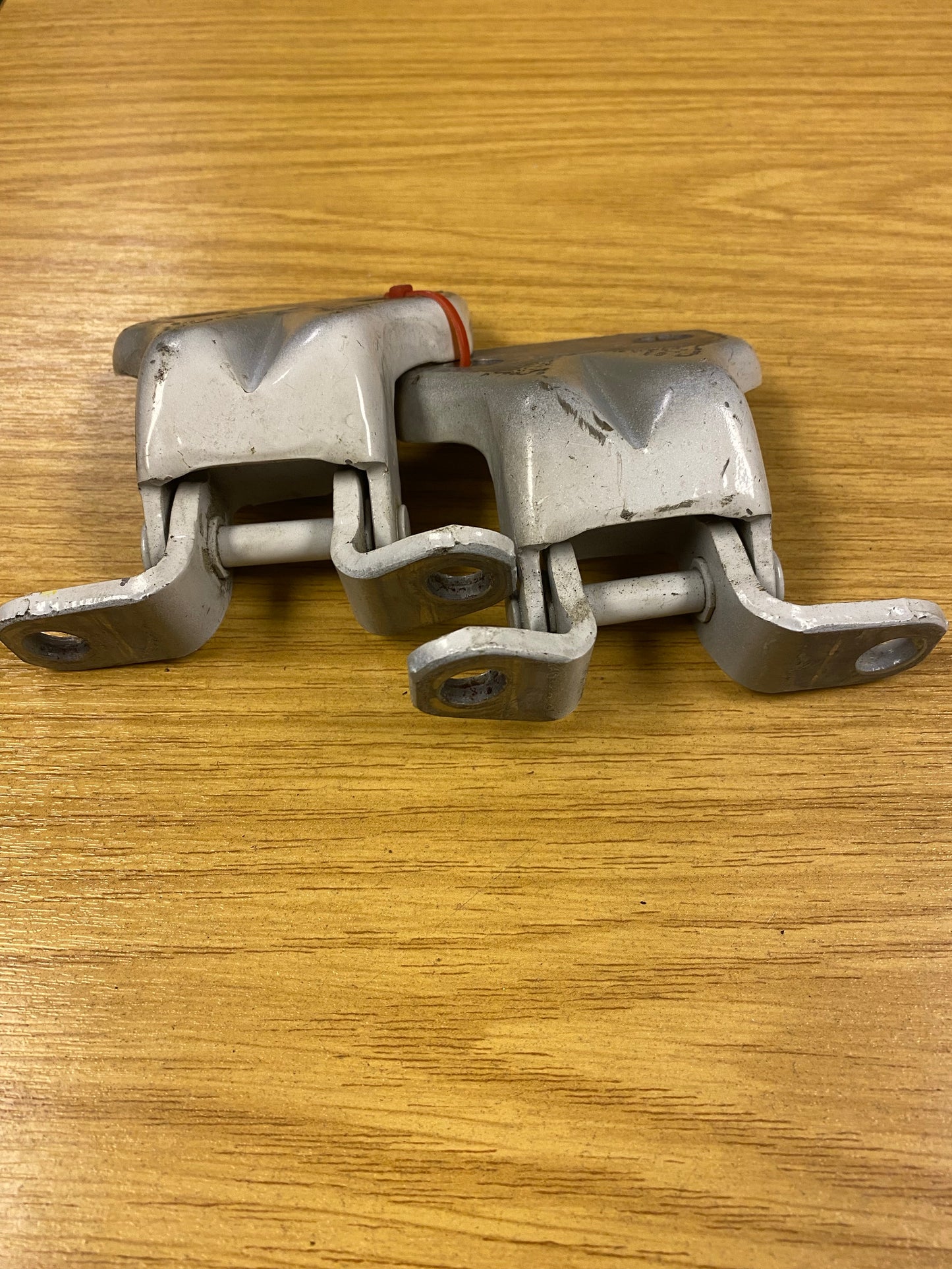 Subaru Impreza Front Right Door Hinge Hinges Pair 10-14 UK Parts