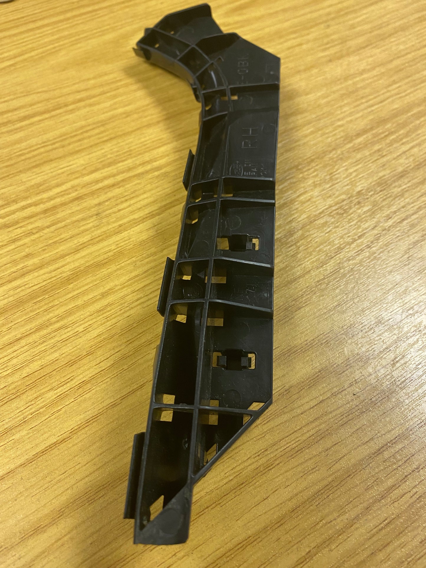 Subaru Outback MK4 Front Right Driver Offside Wing Bracket Support 10-13