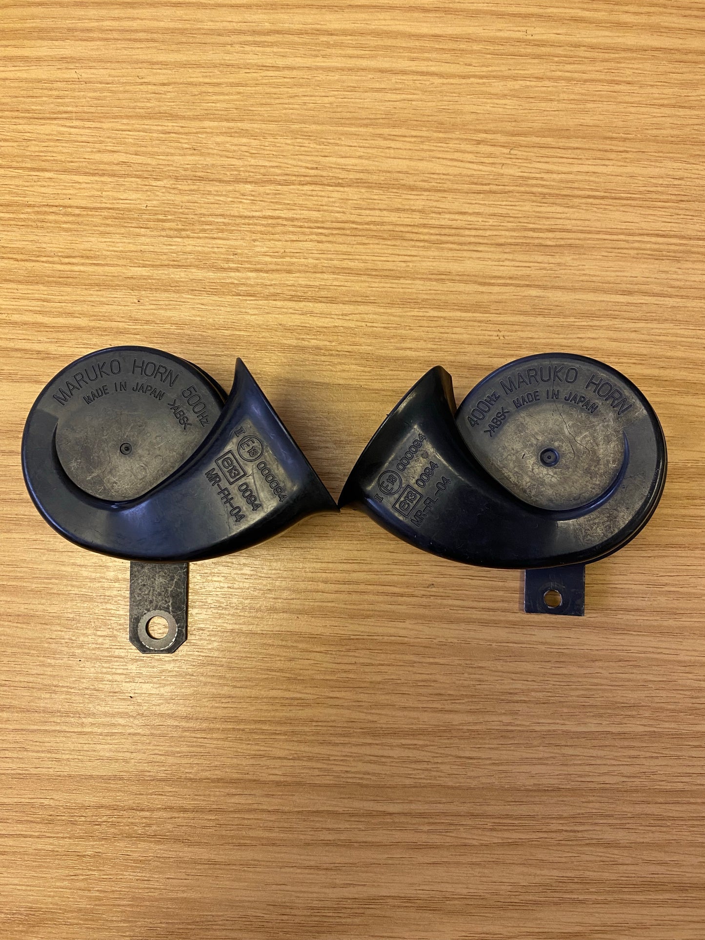 Subaru Impreza STI Ver 9 Hawkeye 400hz Maruko Horns Horn Pair Bracket 05-06