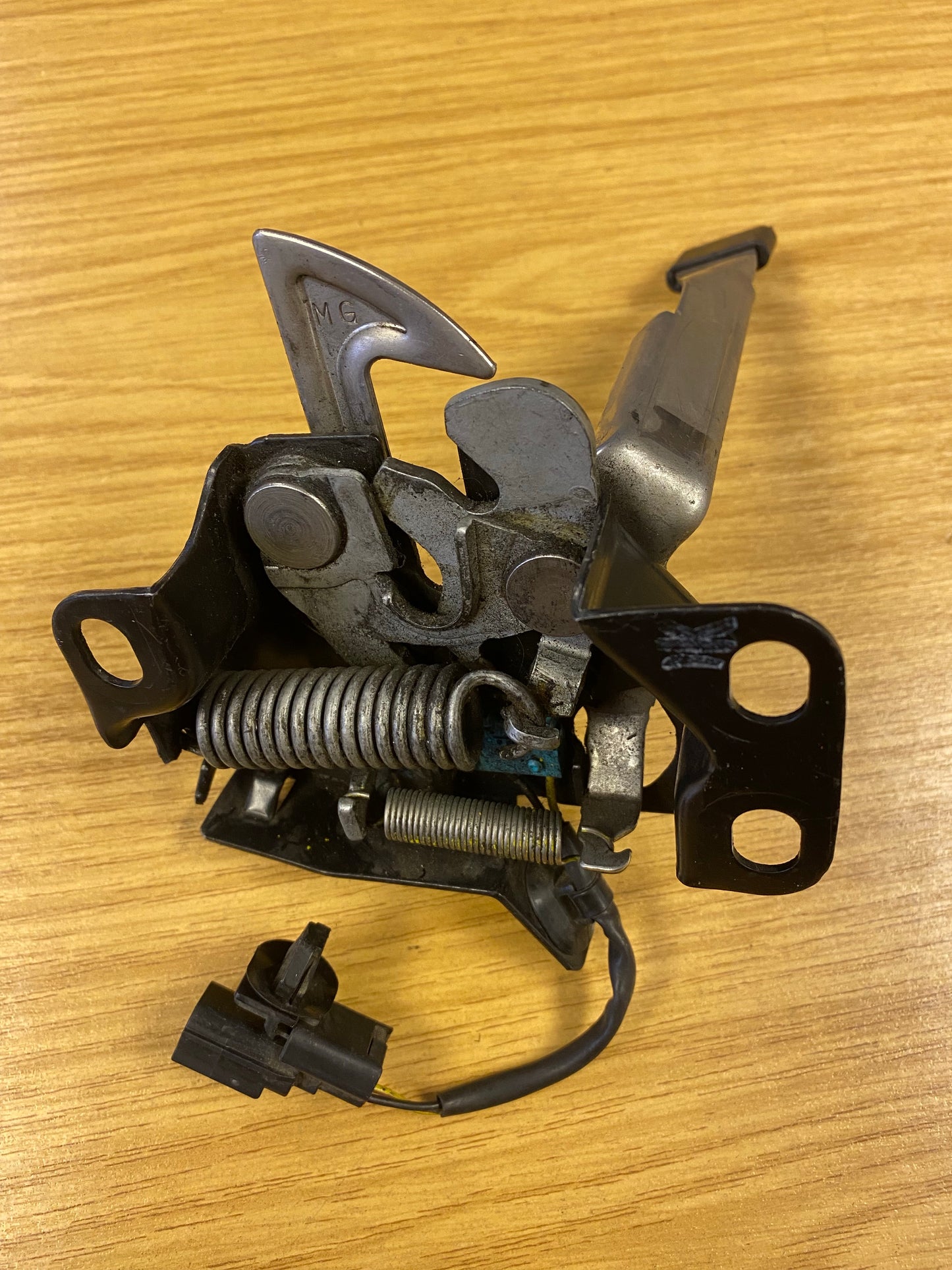 Honda Civic MK8 N22A Bonnet Latch Catch Mechanism Assembly Unit 06-10