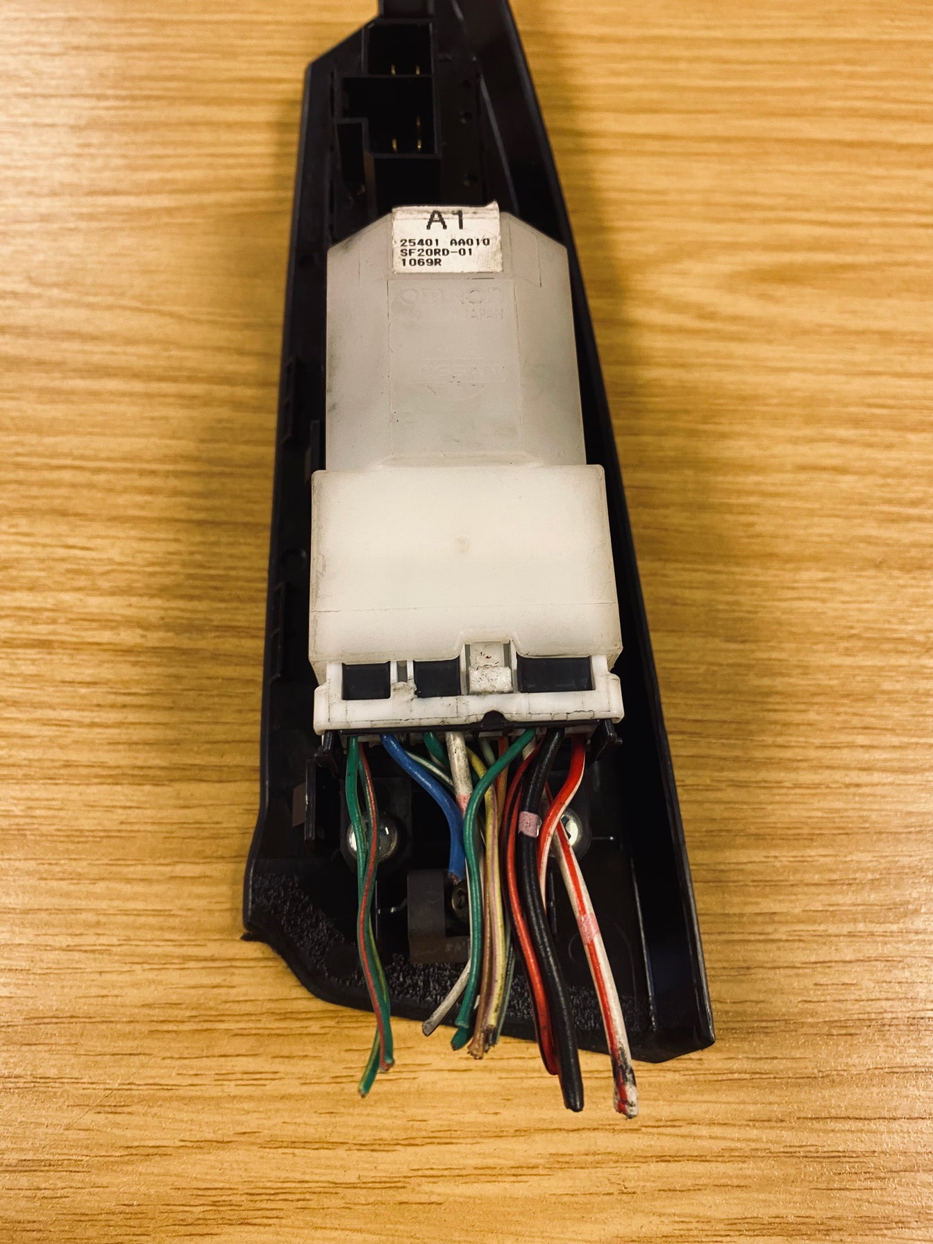 Nissan Skyline GTT GTR R34 Electric Windows & Mirrors Switch Drivers Side (3)