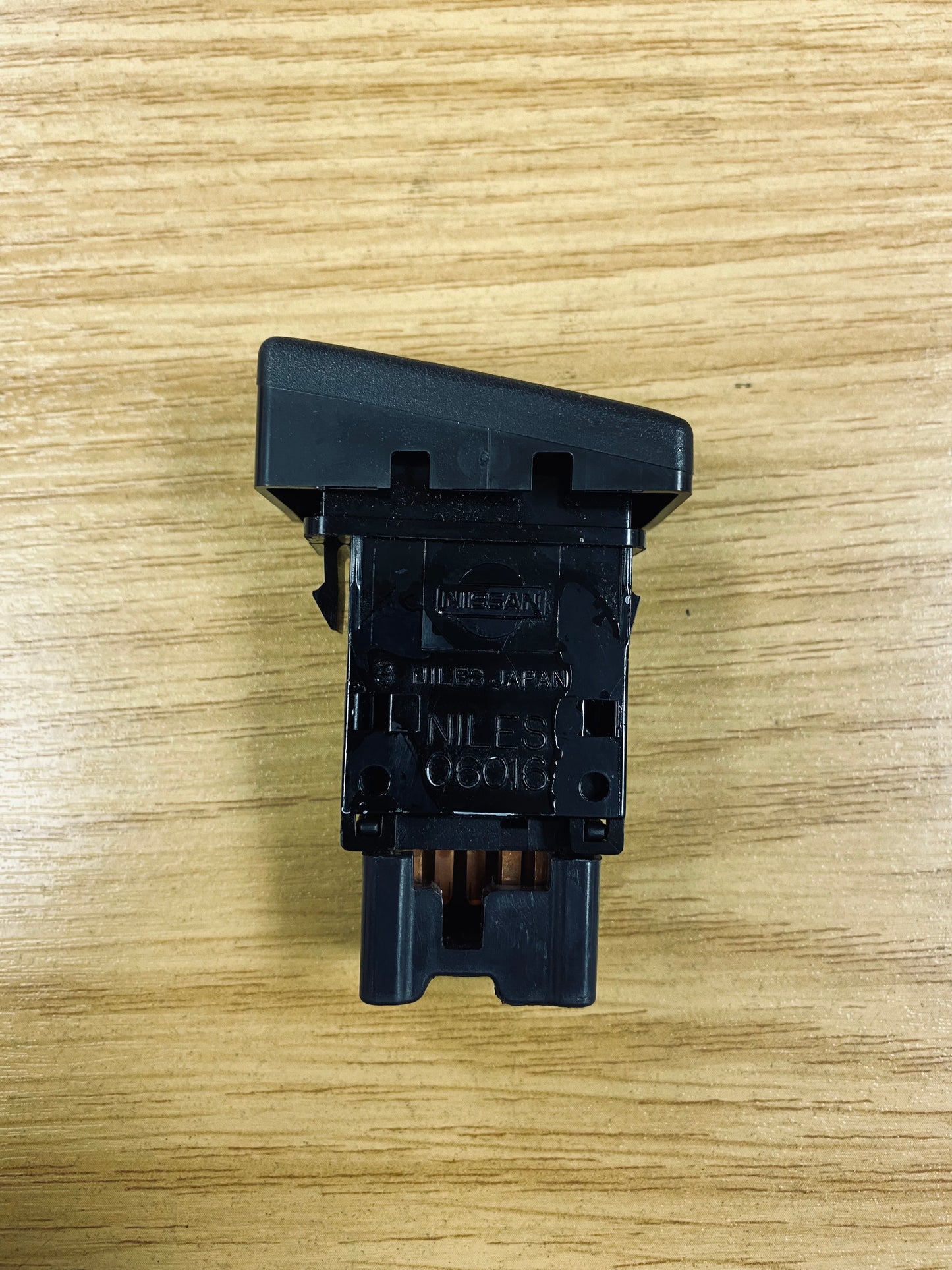 Nissan Skyline R34 GTR GTT Hazard Lights Flasher Switch UK Parts JDM