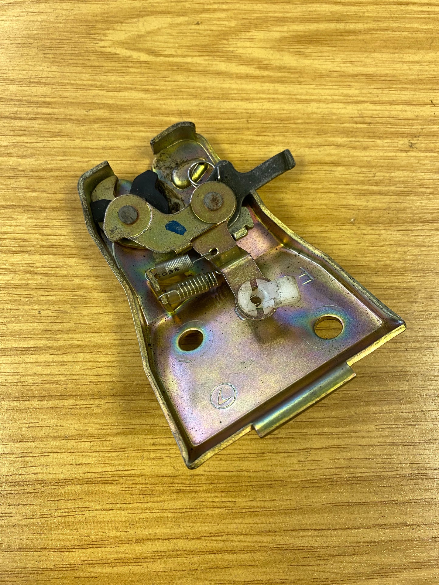 Subaru Impreza STI 8 9 Blobeye Hawkeye Rear Boot Latch Catch Mechanism (2)