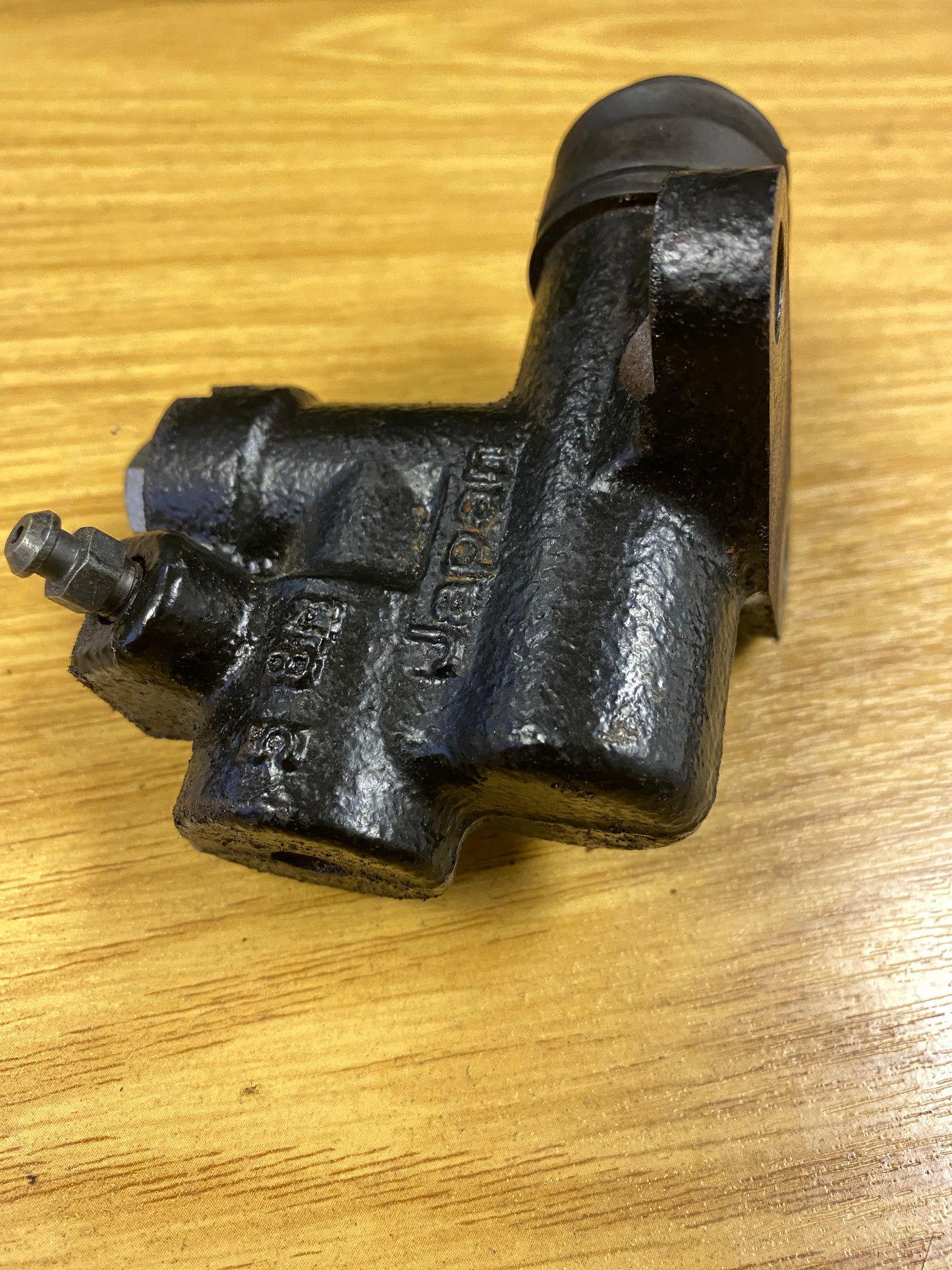 Impreza Forester Legacy Outback EE20 Turbo Diesel 6 Speed Clutch Slave Cylinder (1)
