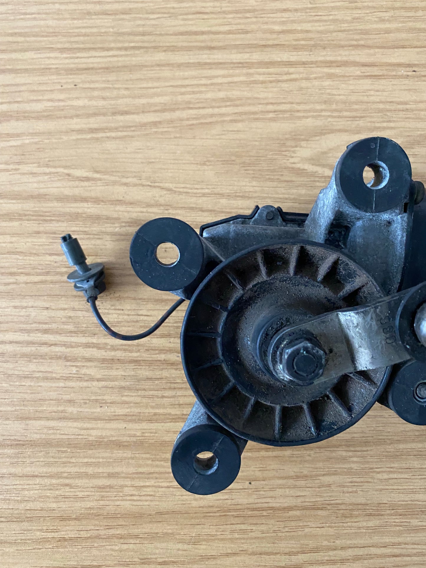 Mitsubishi Lancer Evolution Evo 4 Evo 5 Evo 6 IV V VI Front Wiper Motor (2)