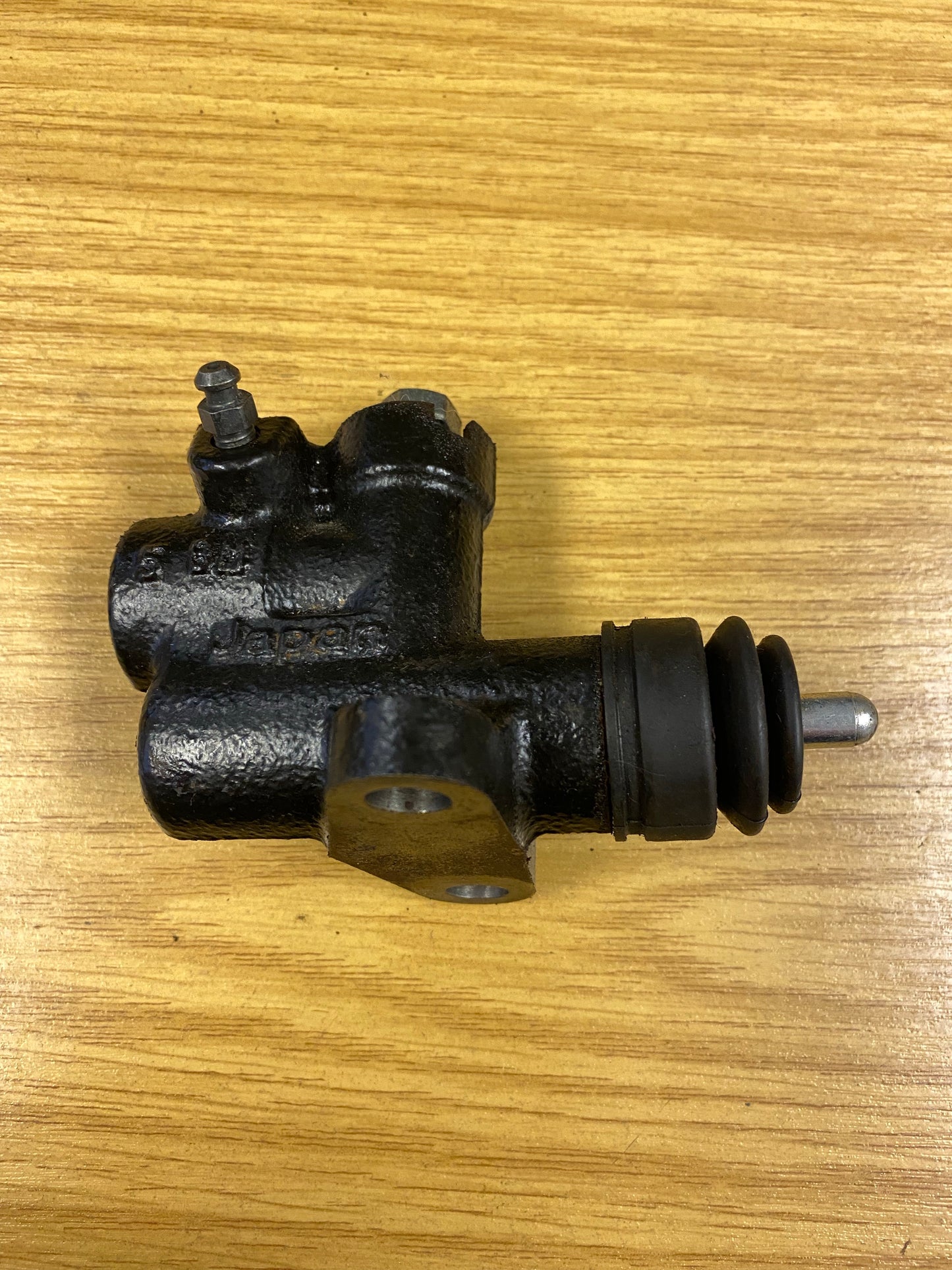 Impreza Forester Legacy Outback EE20 Turbo Diesel 6 Speed Clutch Slave Cylinder (1)