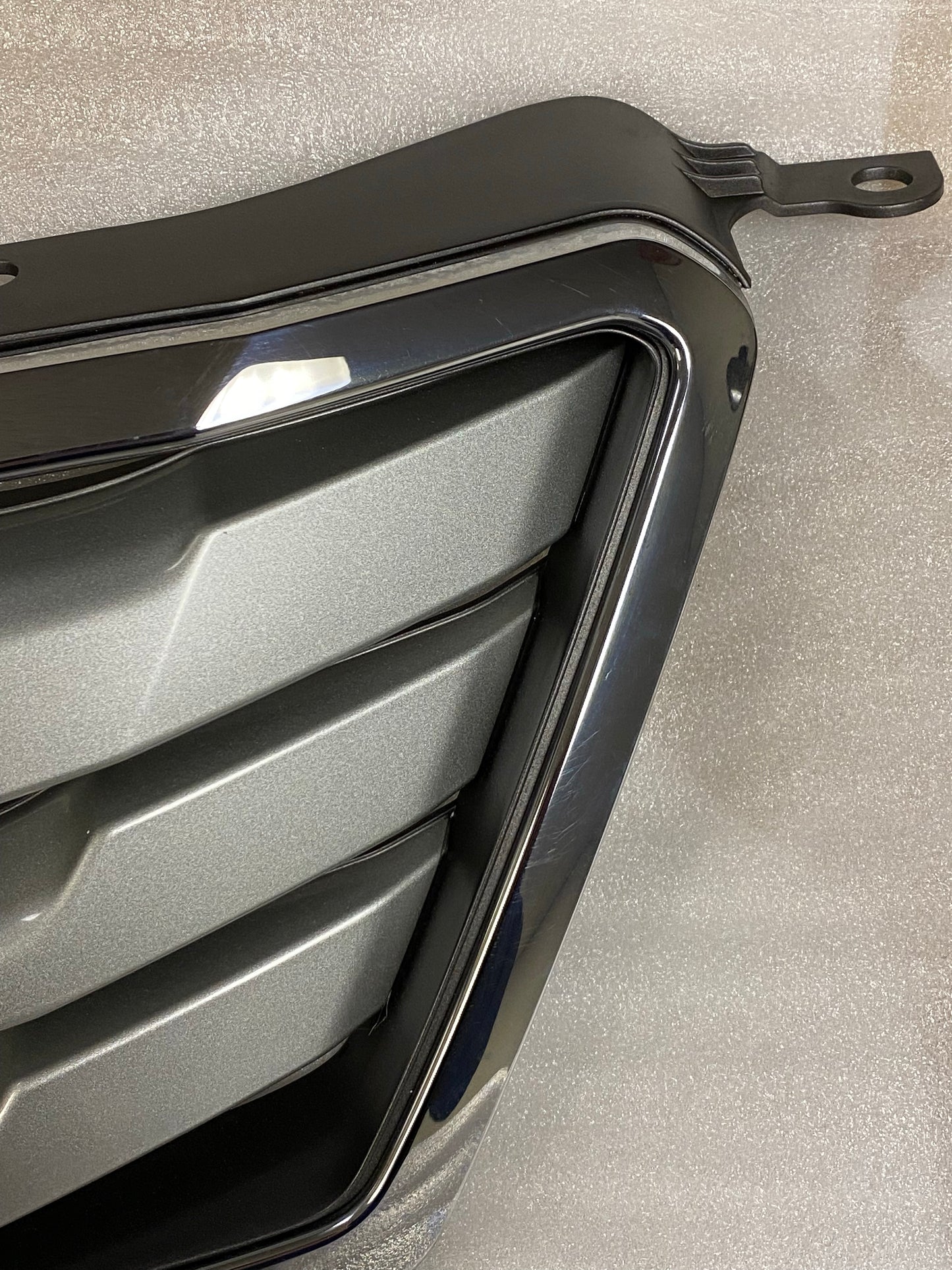 Subaru Legacy Outback MK4 Front Bumper Bonnet Grille Grill 09-14 (2)