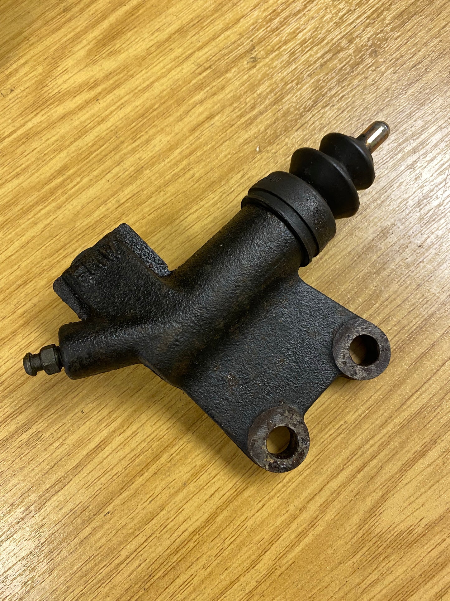Impreza Classic STI Ver 2-7 Legacy GTB RS Clutch Slave Cylinder 5 Speed Manual (1)