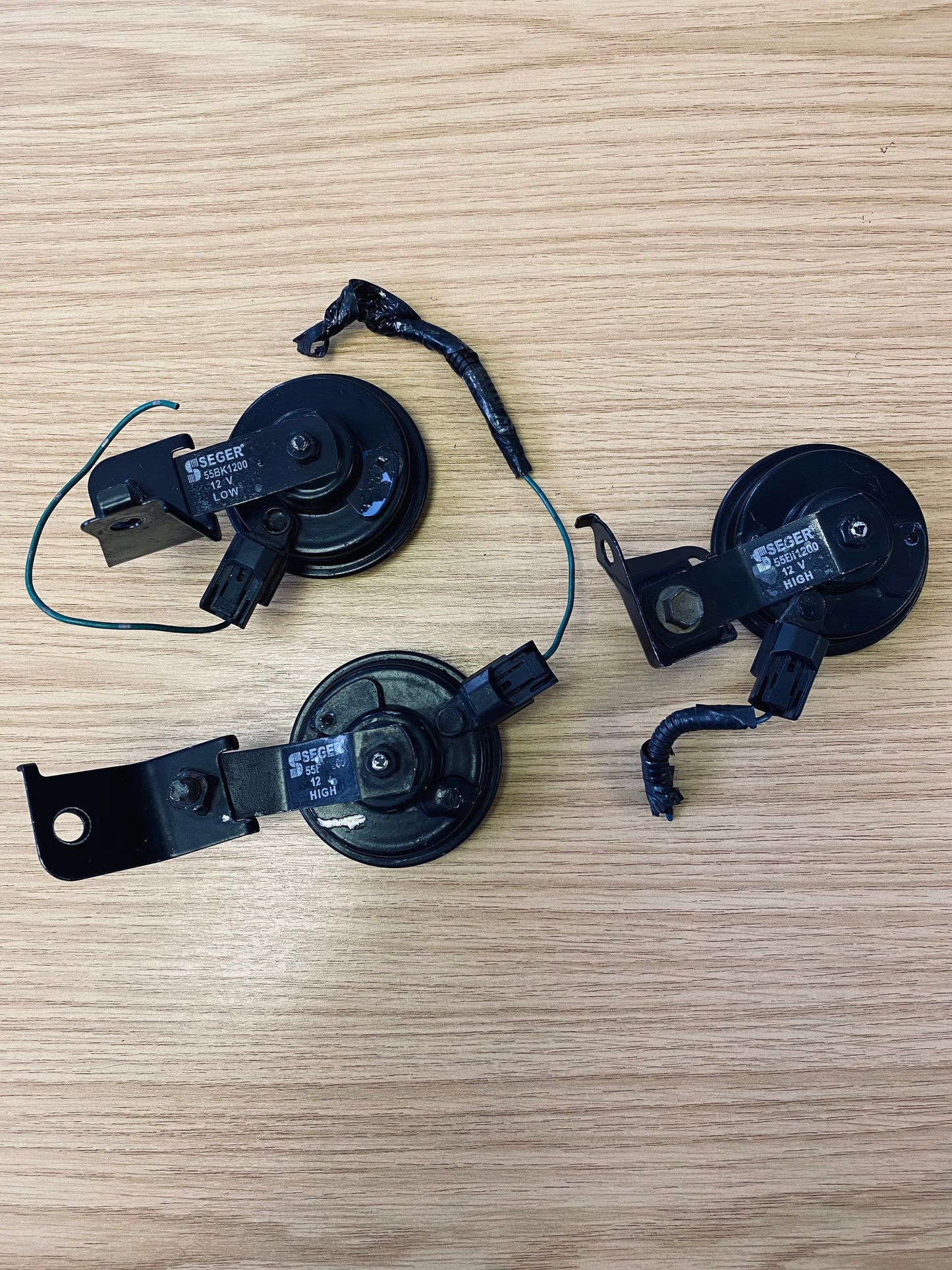 Set of 3 Genuine Honda Civic Triple Horn Horns Set Assembly UK Bracket Plugs 06-10