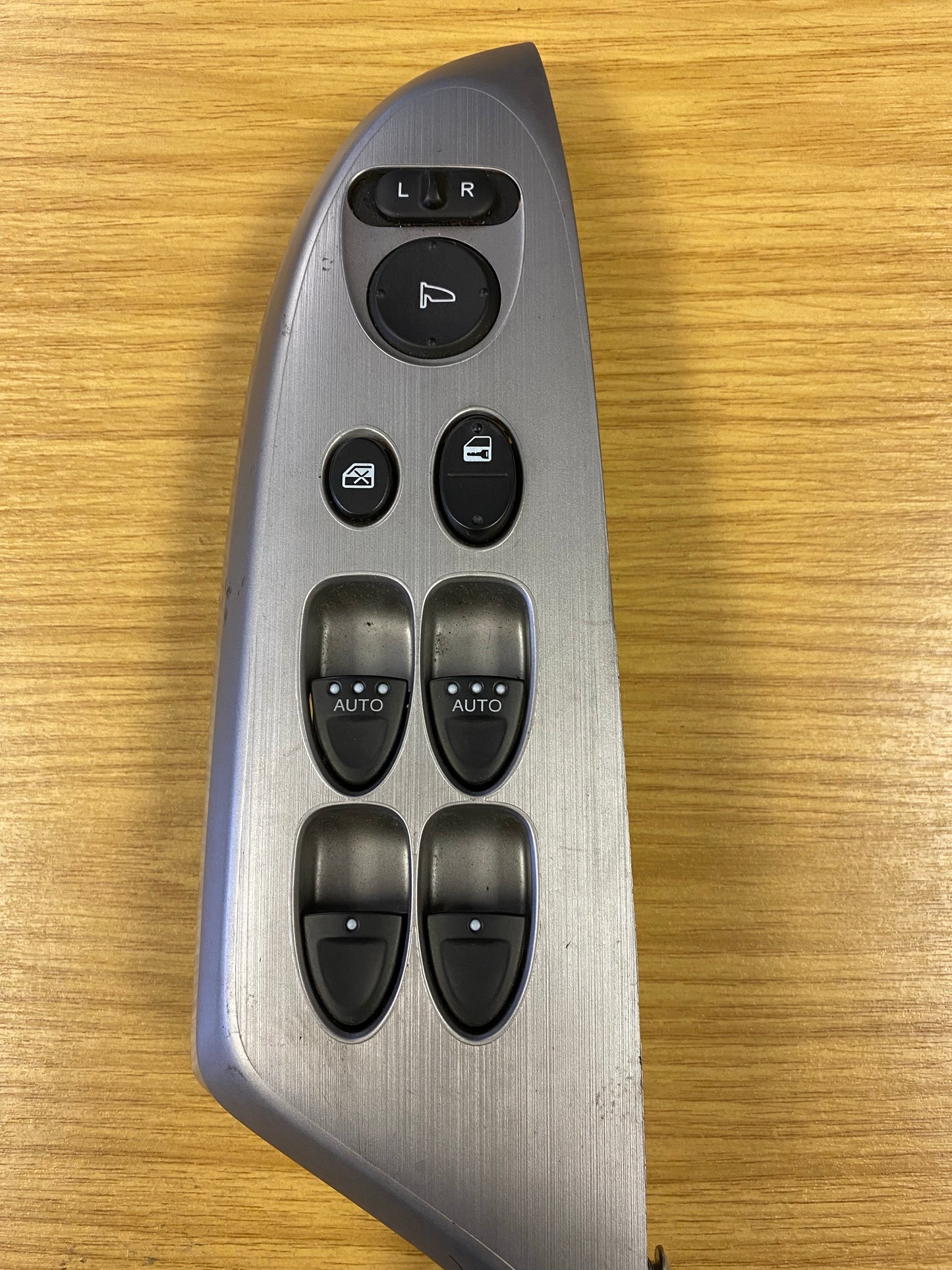 Honda Civic MK8 Front Right Driver Side Window Control Switch Assy 2006-2010