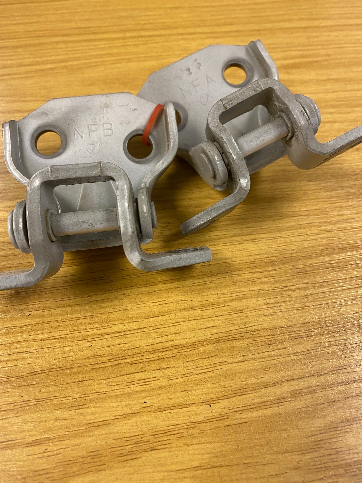 Subaru Impreza Front Right Door Hinge Hinges Pair 10-14 UK Parts