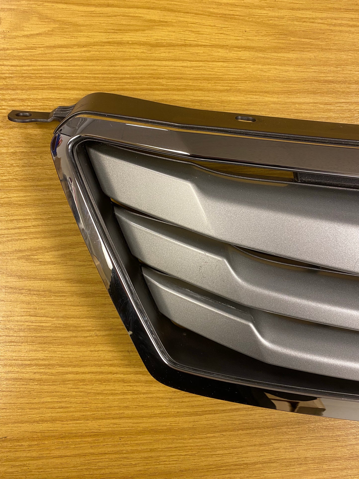 Subaru Legacy Outback MK4 Front Bumper Bonnet Grille Grill 09-14 (1)