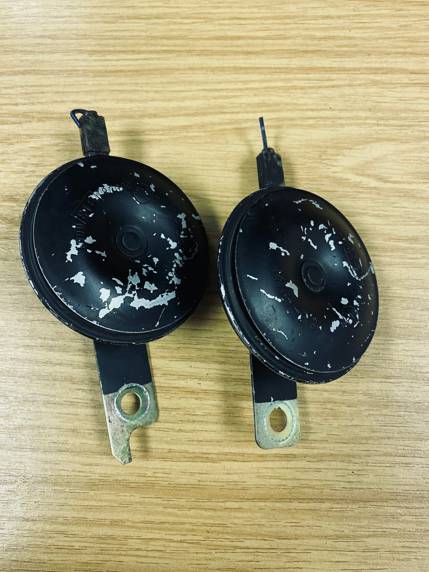 2x Genuine OEM Subaru Impreza WRX STI Ver 7 8 Horns Horn UK STOCK 02-05 (2)