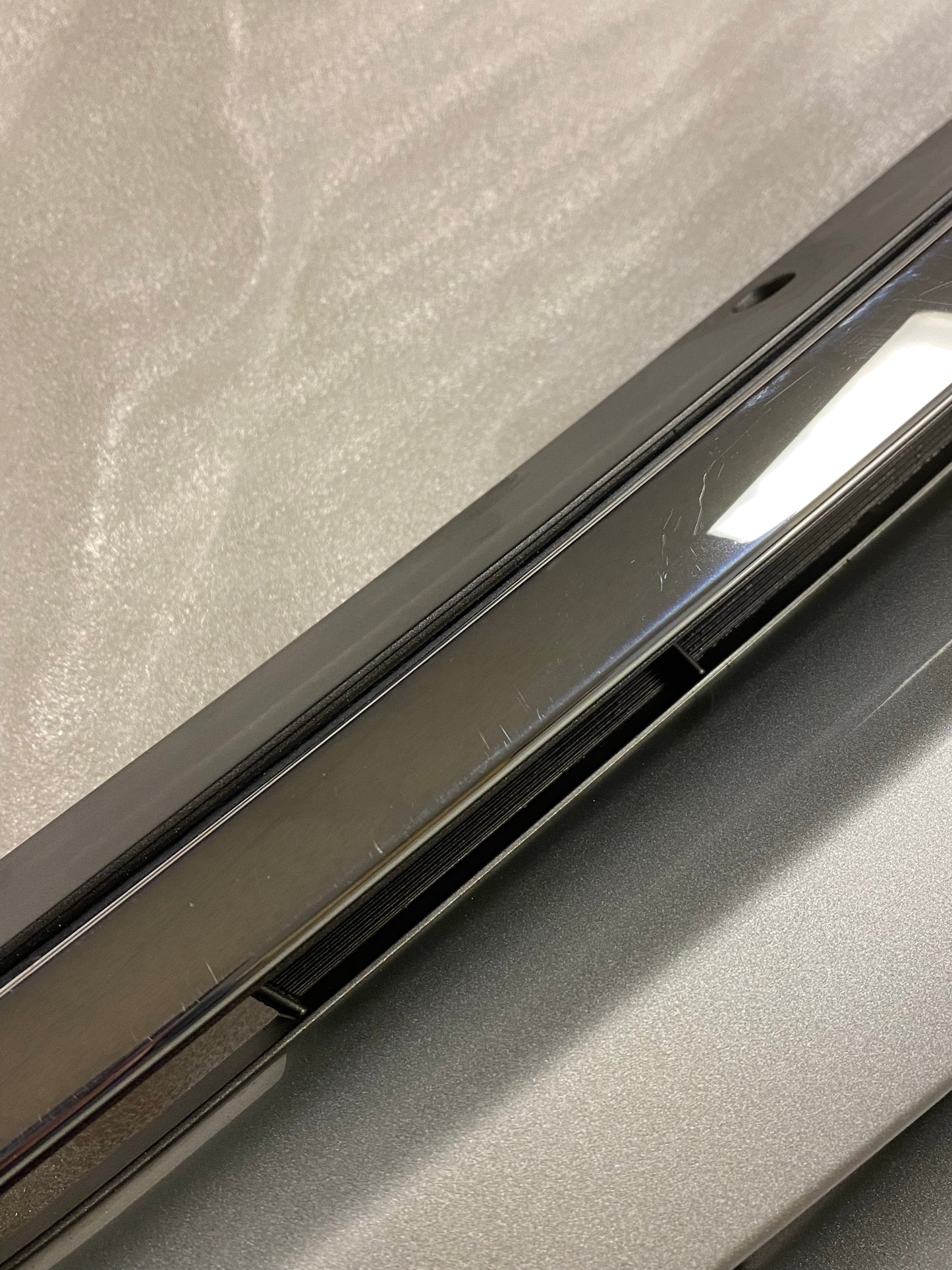 Subaru Legacy Outback MK4 Front Bumper Bonnet Grille Grill 09-14 (2)