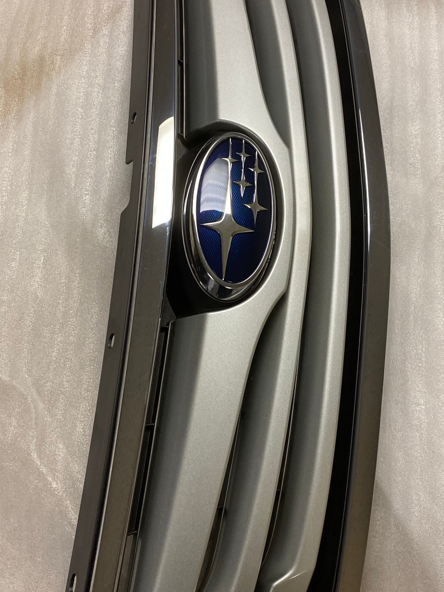 Subaru Legacy Outback MK4 Front Bumper Bonnet Grille Grill 09-14 (2)