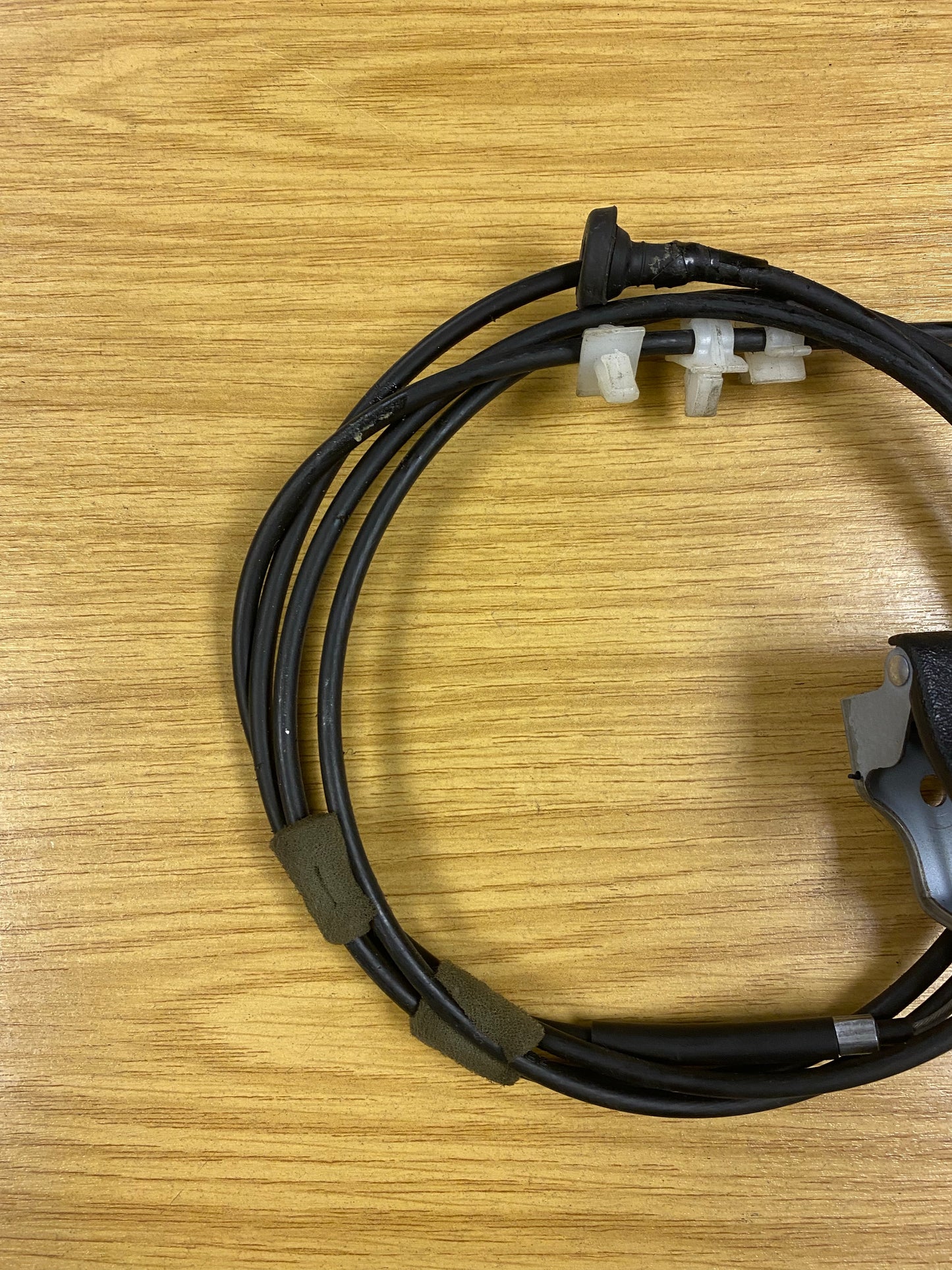 Subaru Outback MK4 (BR) 2.0D Bonnet Hood Release Pull Handle Bracket & Cable