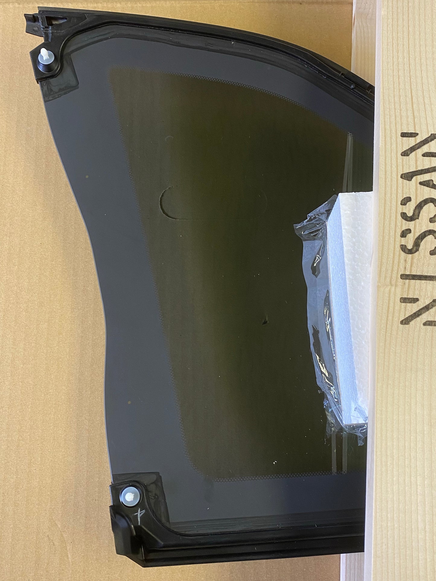 Brand New Genuine Nissan Skyline GTR GTT R34 Rear Right Quarter Window Glass RHS