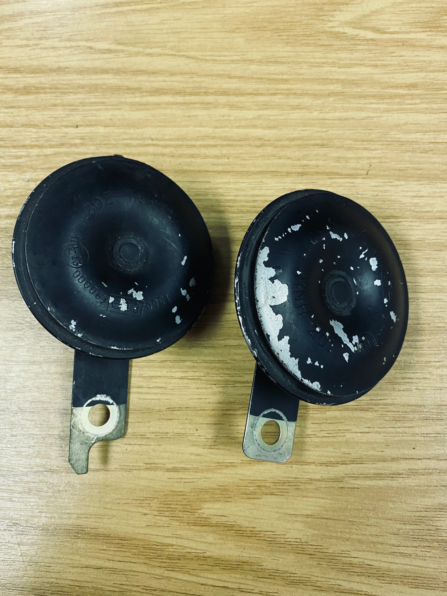 2x Genuine OEM Subaru Impreza WRX STI Ver 7 8 Horns Horn UK STOCK 02-05 (3)