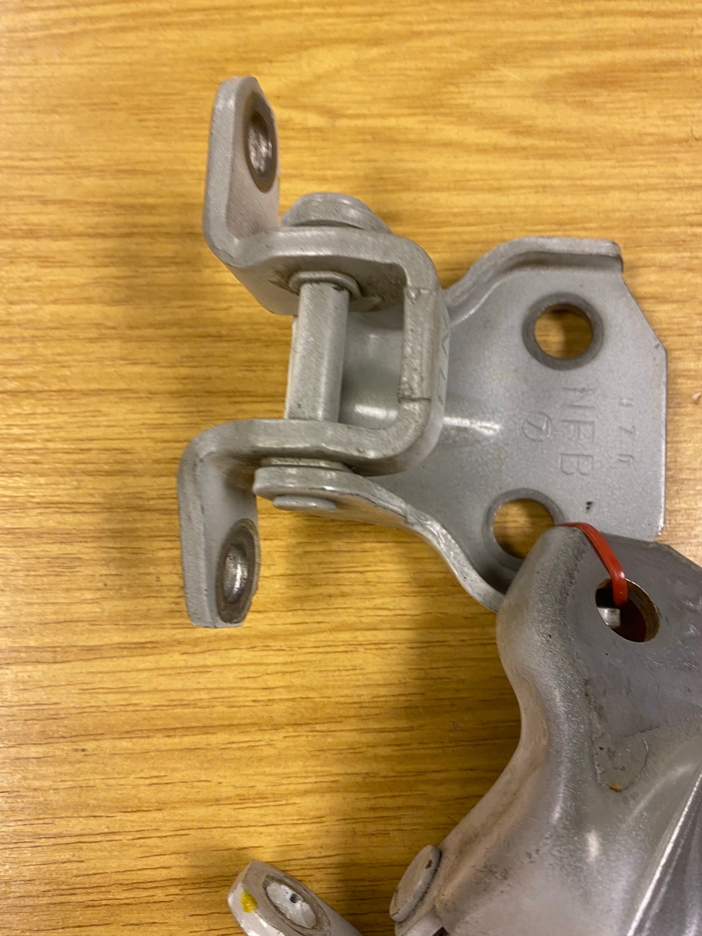 Subaru Impreza Front Left Door Hinge Hinges Pair 10-14 UK Parts