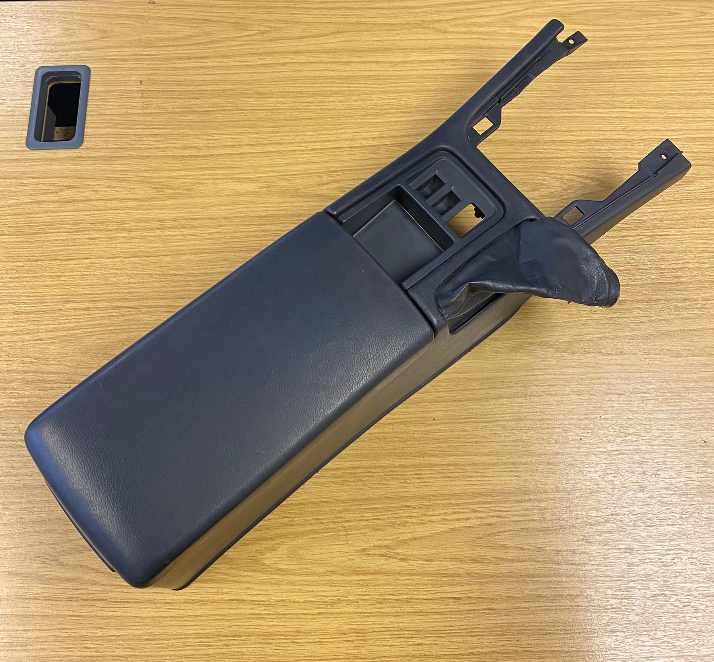 Nissan Skyline GTR R33 BCNR33 Centre Front Floor Storage Box Assembly 95-98