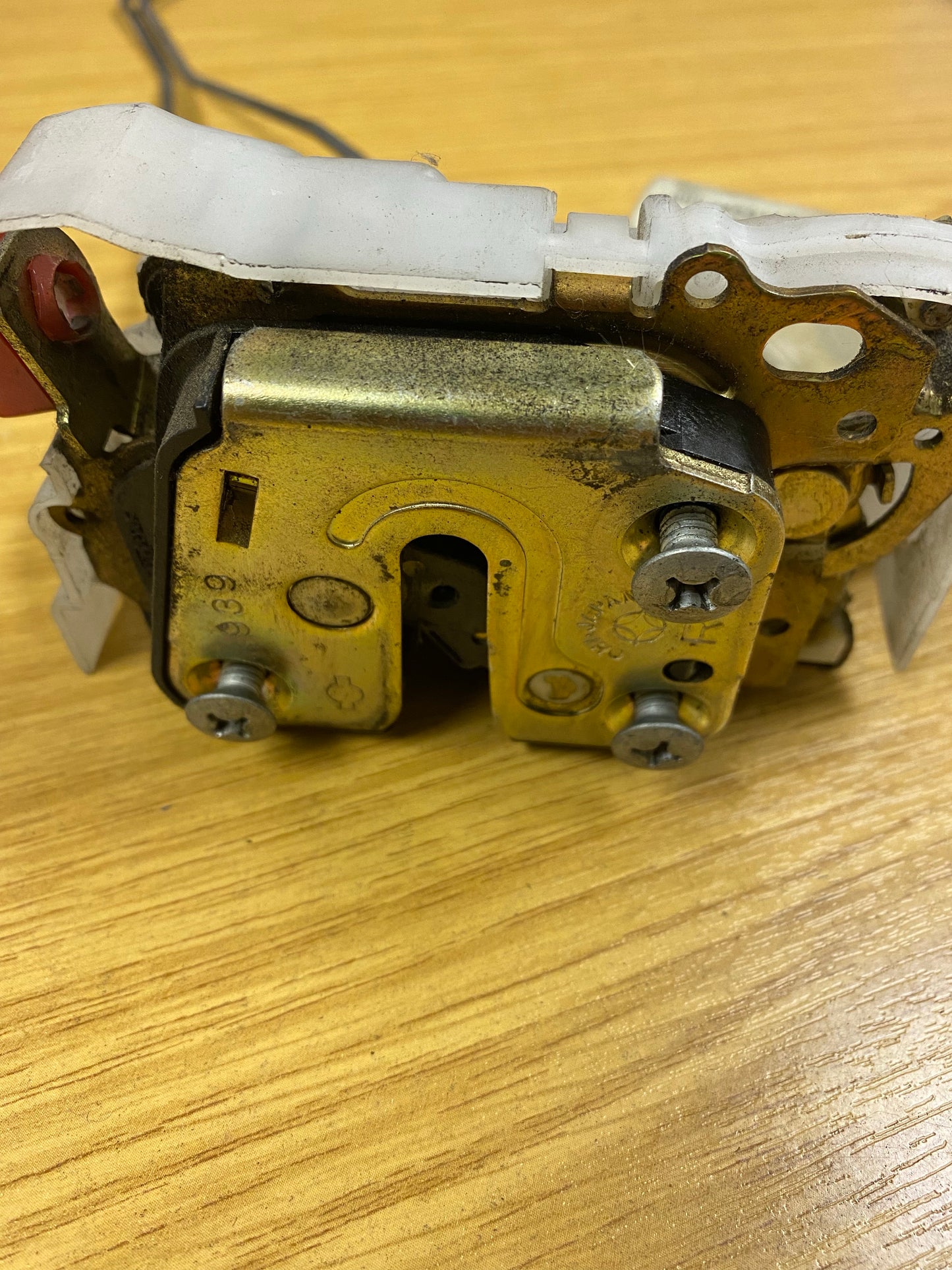 Nissan Skyline R34 GTR GT-T GTT Door Latch Mechanism Catch Lock Right Driver